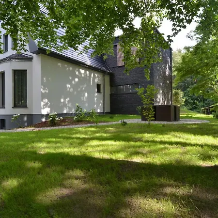 Tannen شقة فارين